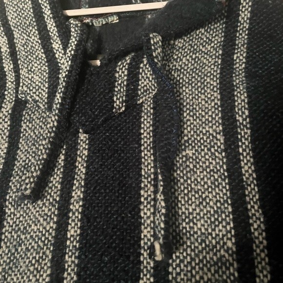 Handmade Mexican Baja Hoodie Poncho/ Unisex - Picture 3 of 8